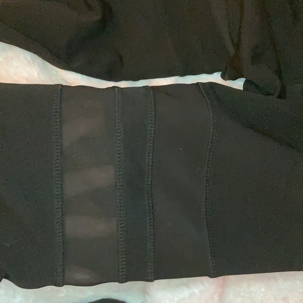 🦋NWT-BLACK FITNESS LEGGINGS- MEDIUM - Picture 6 of 7